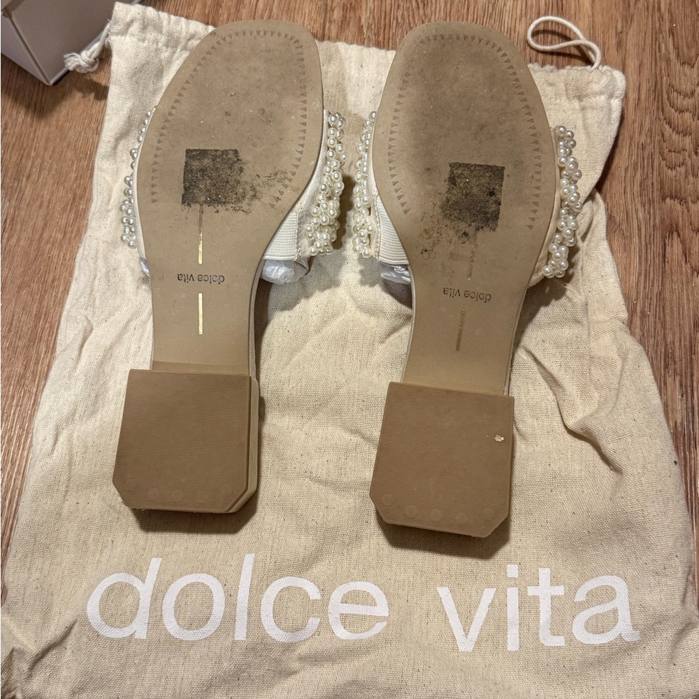 Dolce Vita Pearl Embellished Cream Sandals - Picture 4 of 4